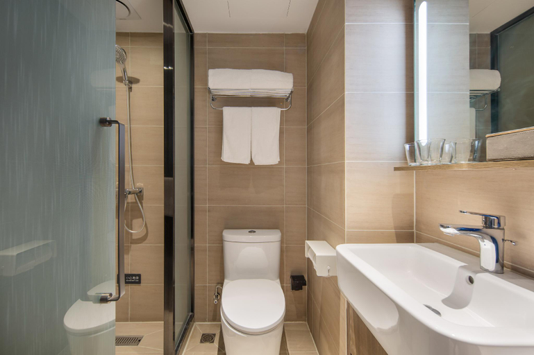 Bathroom 4, Hanting Hotel Ji'nan Quancheng Square , Jinan