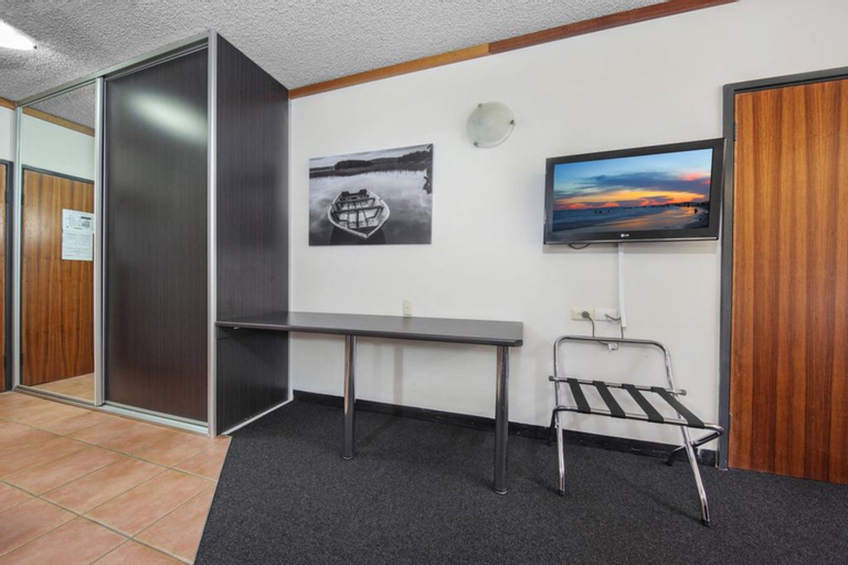 Others 5, Belconnen Way Hotel Motel and Serviced Apartments, Canberra