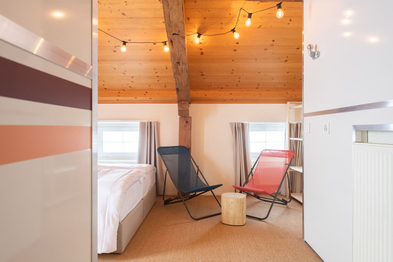 Others 5, Peanut Mountain Lodge, Monthey