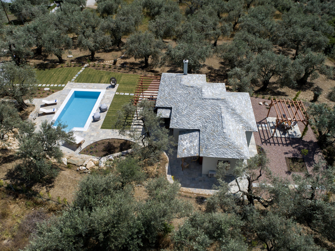 Others 5, Vila Elea, Thessaly