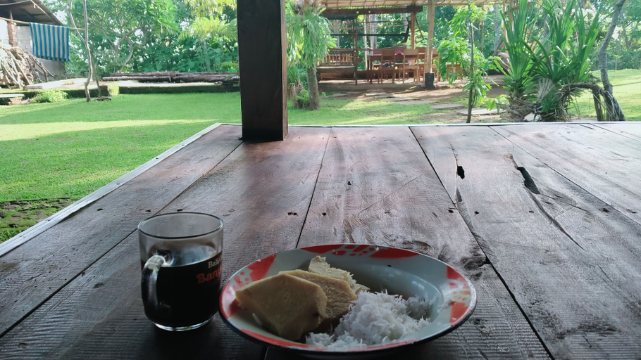 Food & Drinks 5, ESA di Kubu Homestay, Buleleng