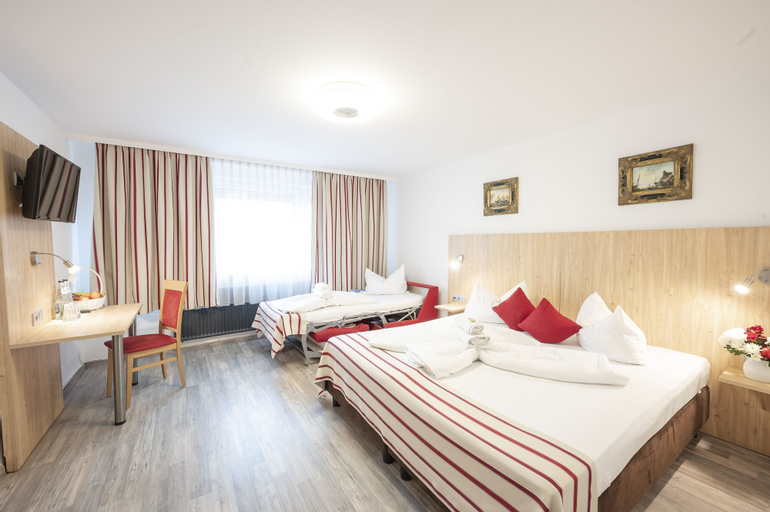 Bedroom 3, Hotel Astoria, Stuttgart