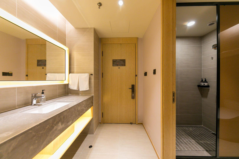 Bathroom 3, JI Hotel Dalian Airport, Dalian