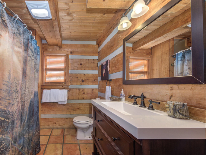 Bathroom 4, Driftwood, Jefferson