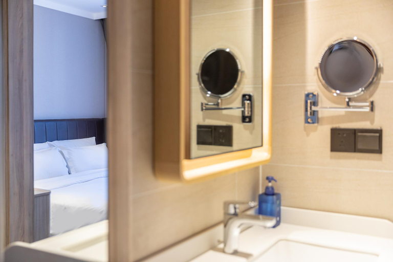 Bathroom 3, Hanting Premium Hotel Beijing Shijingshan Amusement Park, Beijing