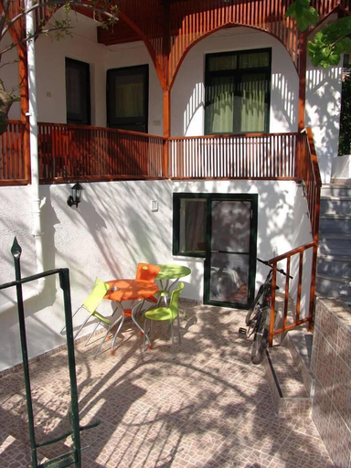 Others 5, Orhan Kutbay'in Evi Turyolu Cafe Pansiyon, Adalar