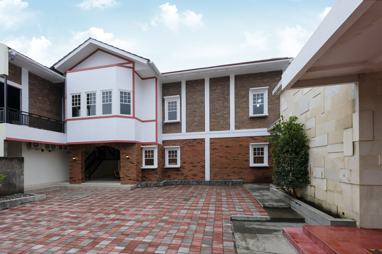 Exterior & Views 1, Super OYO Collection O 2383 Andongkoe 64 Salatiga, Salatiga