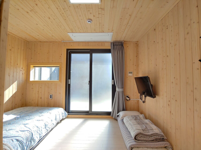 Bedroom 2, Gentle Resort, Jeju