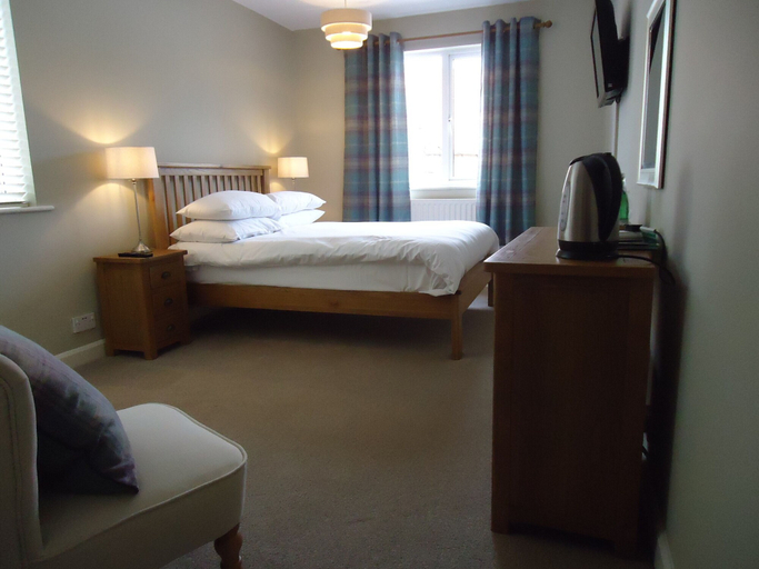 Bedroom 2, Royal Oak Hotel, North Yorkshire