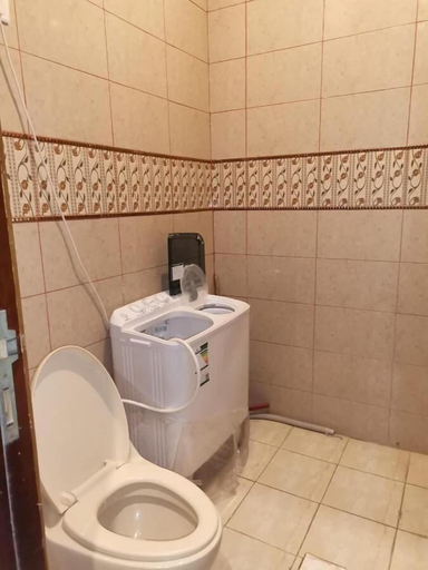 Bathroom 5, Basma Plaza