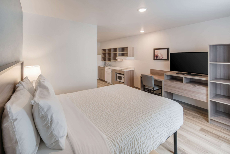 Bedroom 3, WoodSpring Suites Tri-Cities - Richland , Benton