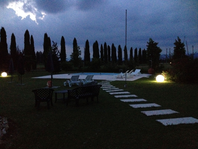 Others 4, Agriturismo BB Mambrotta, Verona
