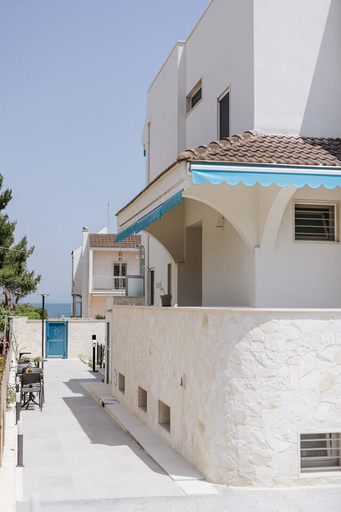 Exterior & Views 2, apuliablue, Bari