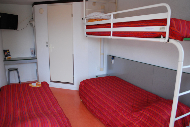 Bedroom 2, Premiere Classe Evreux, Eure
