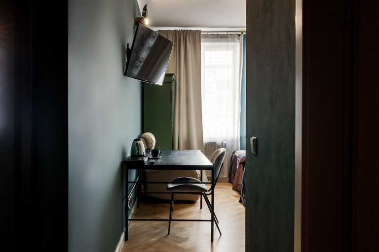 Others 4, Louren - The Bridge Inn, Praha 1