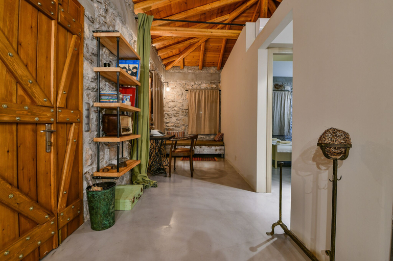 Others 5, Boutique Stone Cottage With Large Terraces, Peloponnese