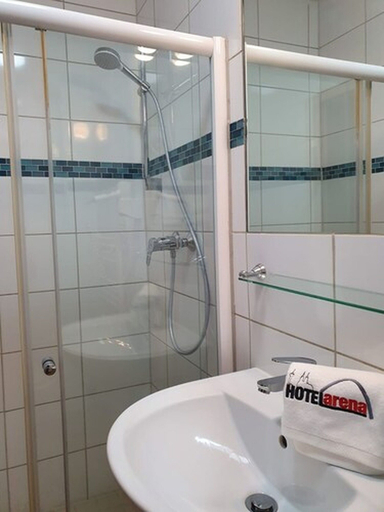 Bathroom 5, Hotel Arena, Köln