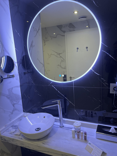 Bathroom 4, Brit Hotel Paris Orly, Val-de-Marne