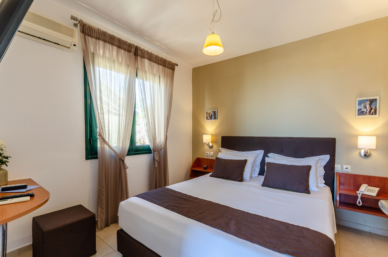 Bedroom 3, Pela Mare Hotel, Crete
