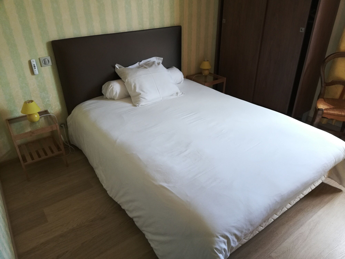 Bedroom 3, Logis Hôtel de la Poste - Chez Cécile, Saône-et-Loire