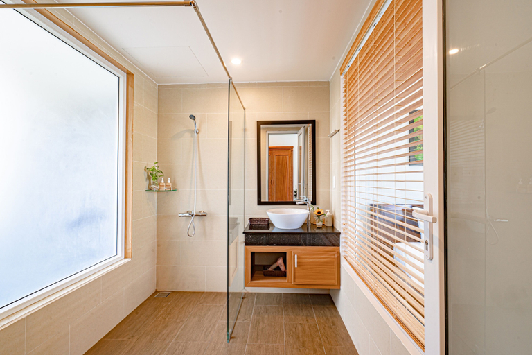 Bathroom 3, Golden Star Villa Hoi An, Da Nang