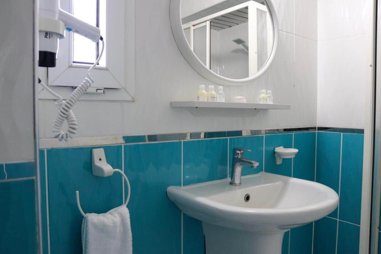 Bathroom 5, Afytos Kazdaglari Akcay, Edremit