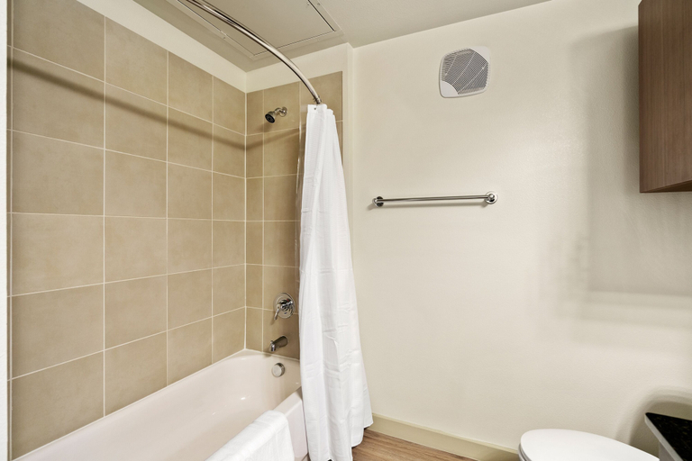 Bathroom 5, Kasa Love Field-Medical District Dallas, Dallas