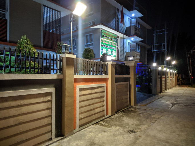 Exterior & Views 14