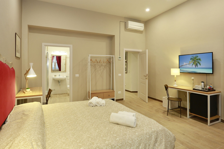 Bedroom 3, Tornabuoni Boutique, Florence