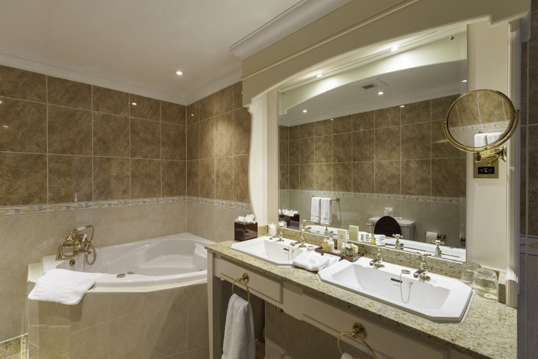 Bathroom 4, Luton Hoo Hotel, Golf And Spa, Central Bedfordshire