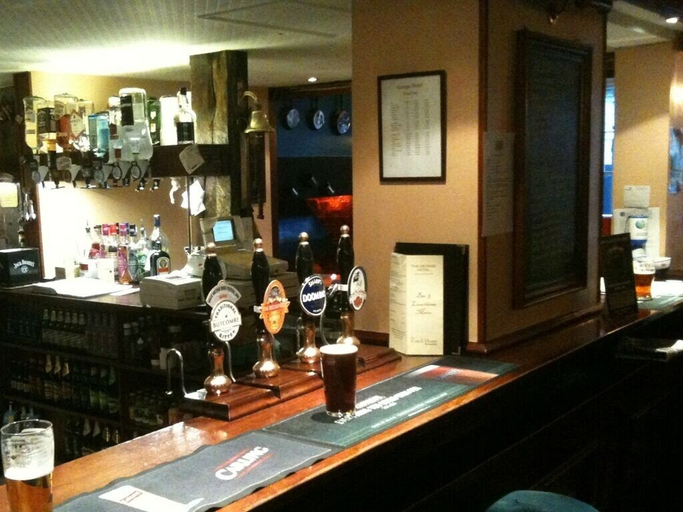 Food & Drinks 3, The George Hotel, Gloucestershire