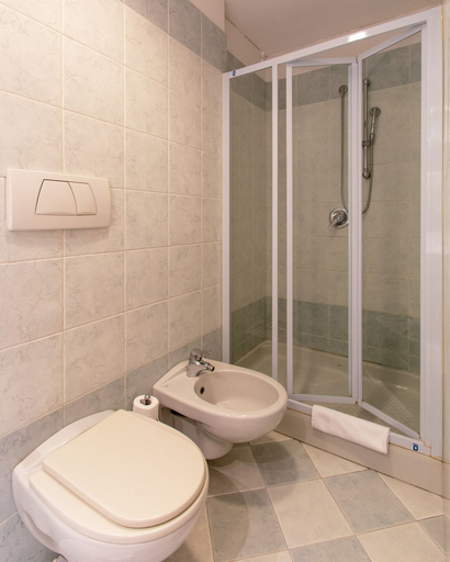 Bathroom 4, Hotel Bologna, Torino