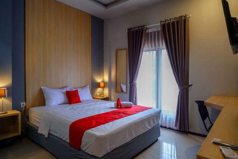 Bedroom 1, RedDoorz Syariah @ Jalan Sultan Agung Tegal, Tegal