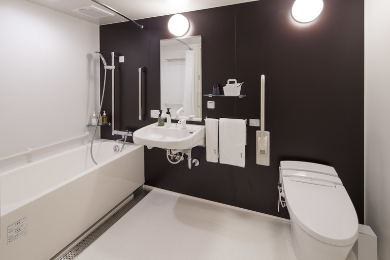 Bathroom 4, Hotel Granbinario Komatsu, Komatsu