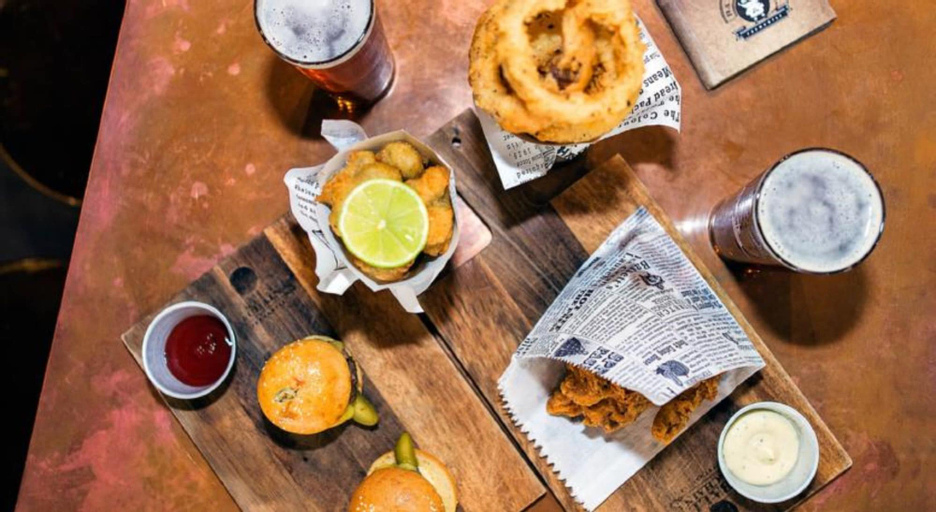 Food & Drinks 9