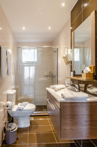 Bathroom 4, Pela Mare Hotel, Crete