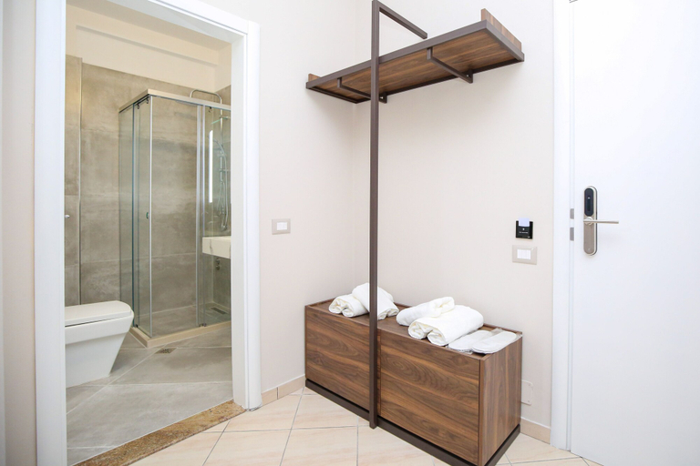 Bathroom 3, Hotel Regina Garden Vlore, Vlorës