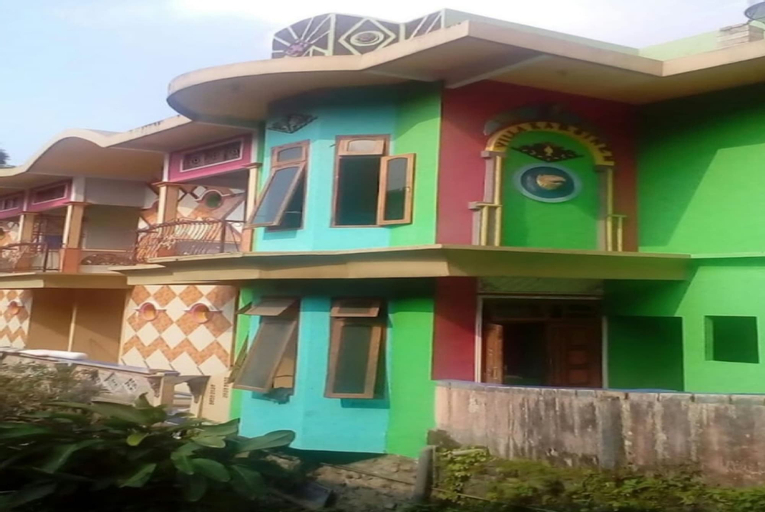 Exterior & Views 2, OYO Life 90646 Villa Karsinem Pasuruan, Pasuruan