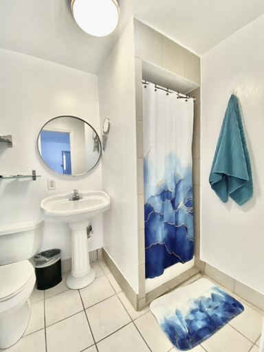 Bathroom 3, Bluebird Day Inn & Suites, El Dorado