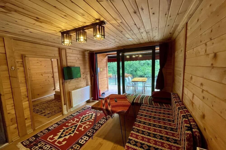 Living area, Deroni Bungalov, Çamlıhemşin