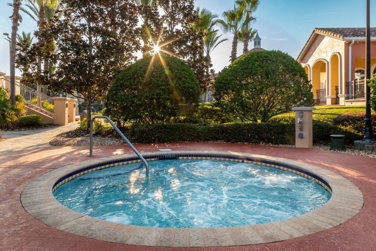 Sport & Beauty 5, Mickey Mouse Cluff House, Polk