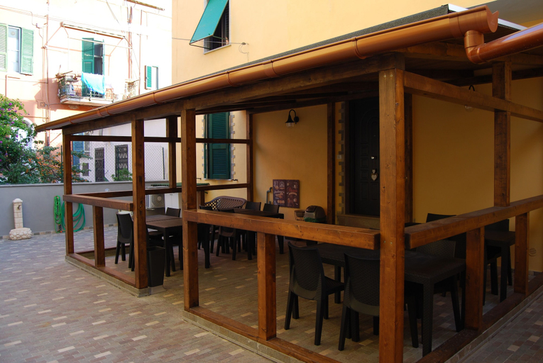 Exterior & Views 2, Guesthouse outside the Port, Roma