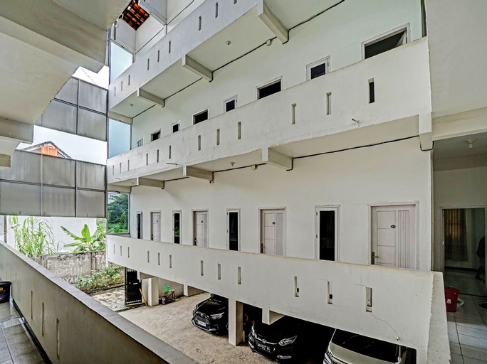 Exterior & Views 2, OYO 91872 Sweet 17 KostNearJatim Park Surabaya, Palembang