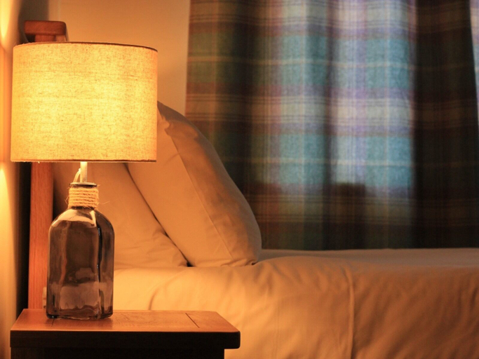 Bedroom 2, Royal Oak Hotel, North Yorkshire