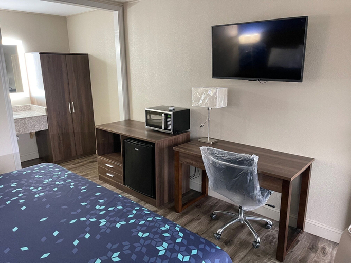 Bedroom 3, Scottish Inns, Banks