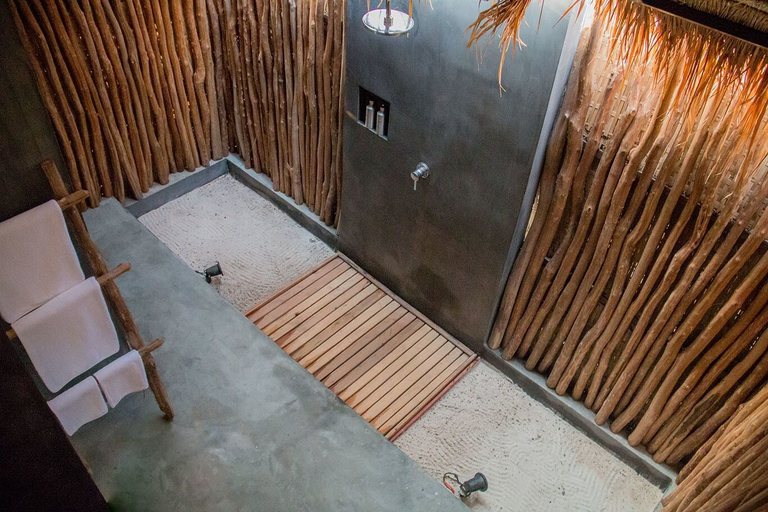 Bathroom 5, Tamu Koh Rong, Sihanoukville