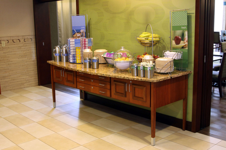 Food & Drinks 5, Hampton Inn & Suites Paducah, McCracken