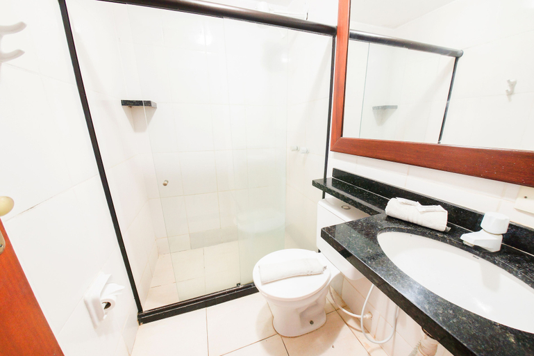 Bathroom 4, Hotel La Plage, Cabo Frio