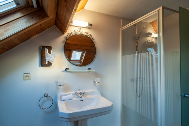 Bathroom 5, Charme Hotel Hancelot, Oost-Vlaanderen
