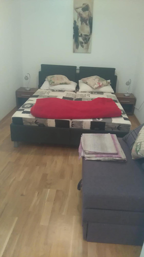 Bedroom 4, Inchy Accommodation, Split
